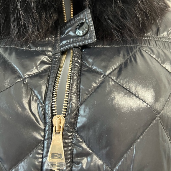 MONCLER WOMEN"S PUFFER JACKET - Picture 9 of 14